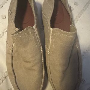 Men’s Crocs dress shoes